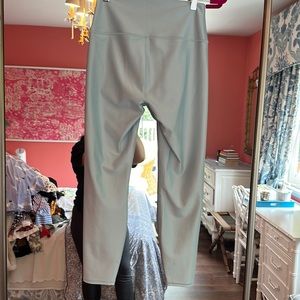 Like New Alo Yoga 7/8 Waist Airlift High Leggings, L